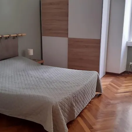 Apartment Mariste *